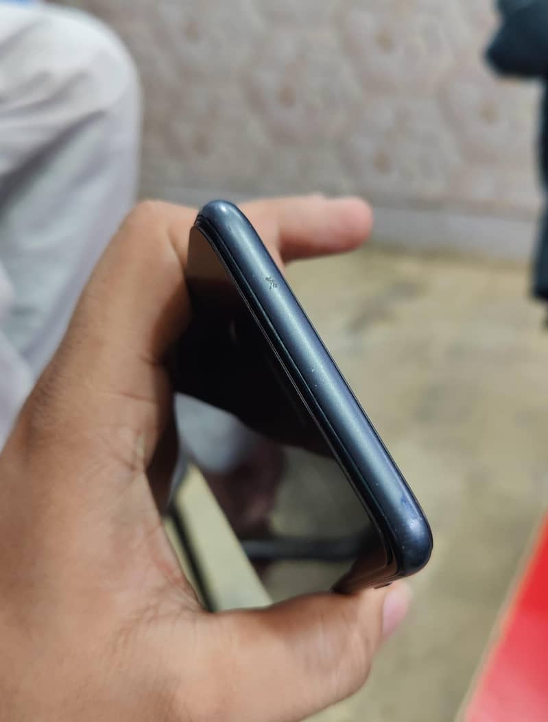 Apple iPhone 8 Plus 5