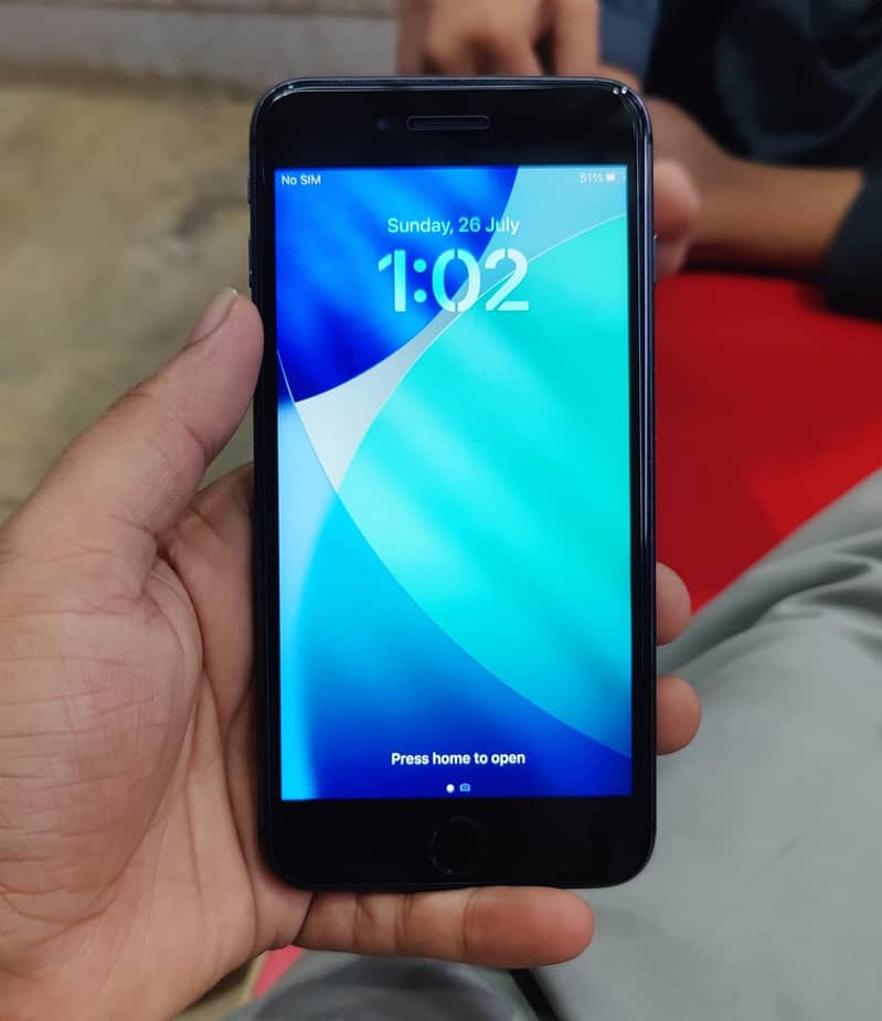 Apple iPhone 8 Plus 7