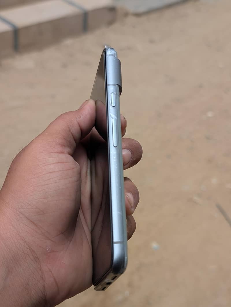Google Pixel 8 3