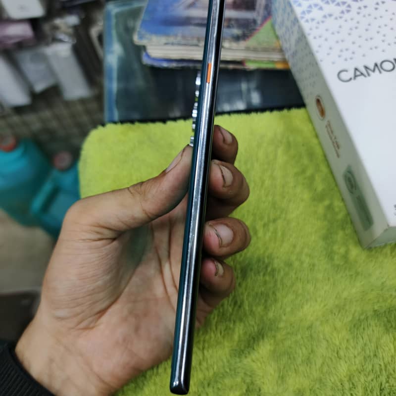 Tecno CAMON 40 Pro 5