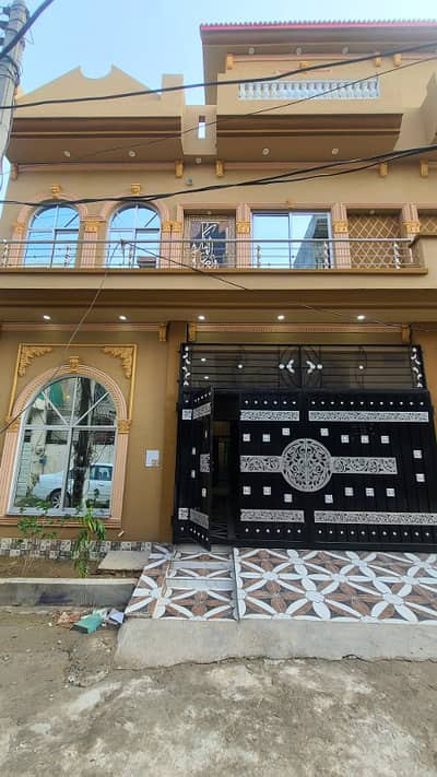 5 Marla Luxurious House Is Up For Sale