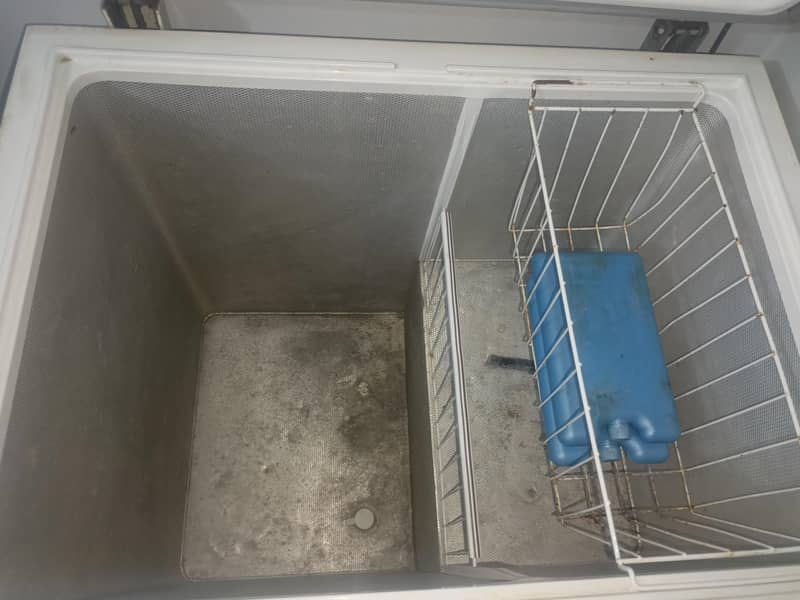 dawlance deep freezer 4