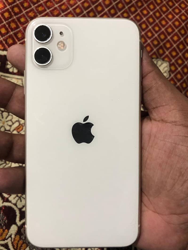 Apple iPhone 11 0