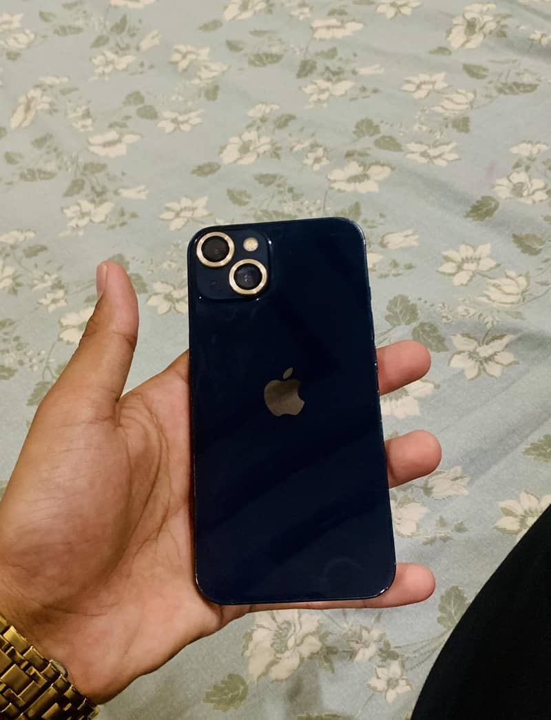 Apple iPhone 13 5