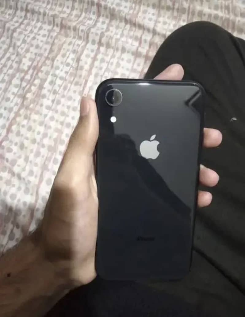 iPhone XR 0