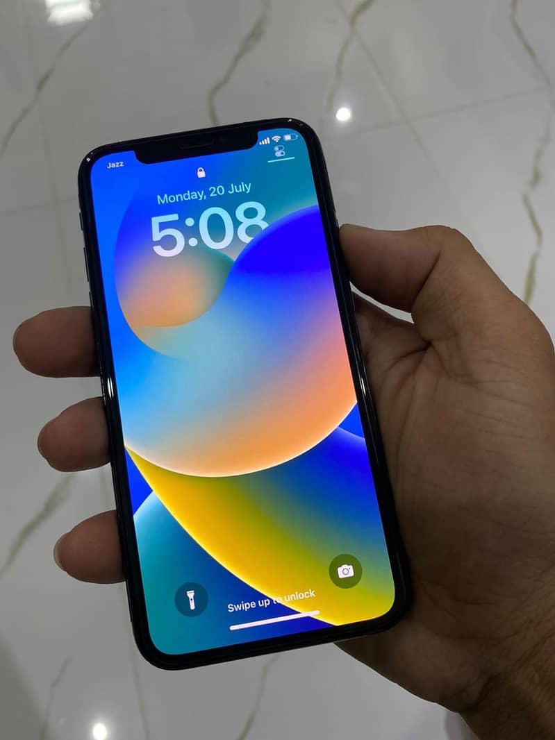 Apple iPhone X 5