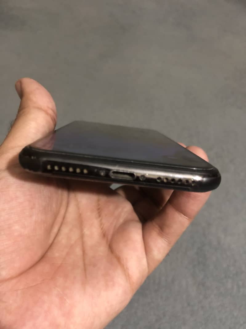 Apple iPhone X 5