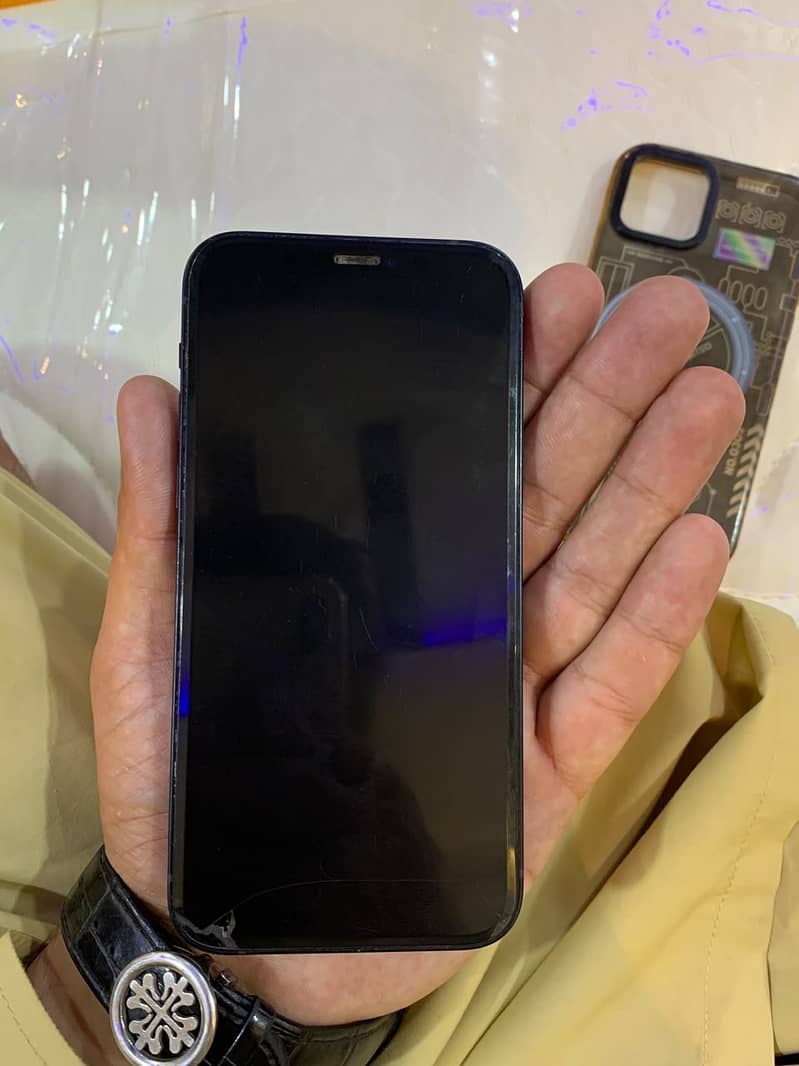 Apple iPhone 12 1