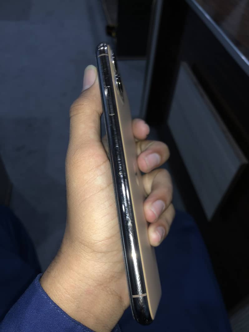 iPhone 11pro max 5
