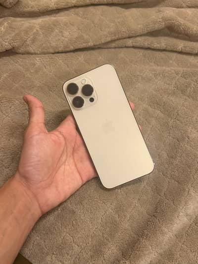 Apple iPhone 14 Pro Max. Sim time available.