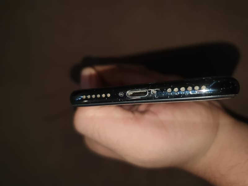 Apple iPhone X 3