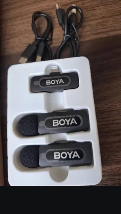 original boya k mic han I phone wali pin hai all ok han