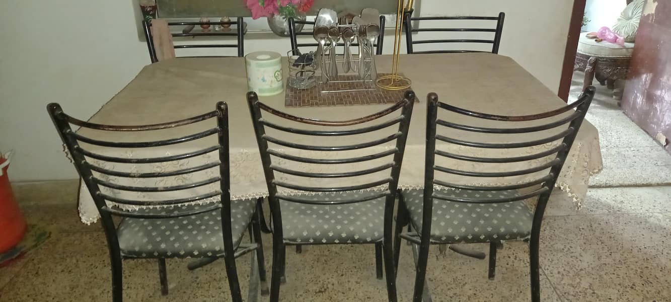 dinning tables 0