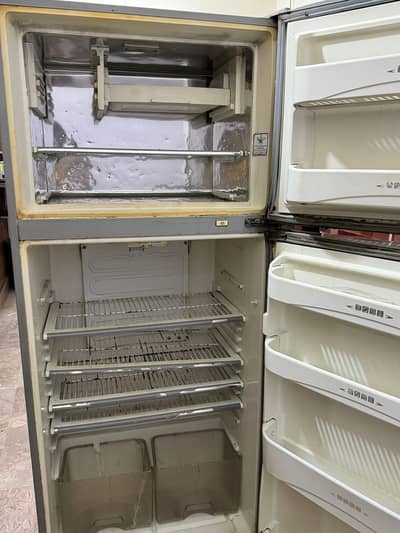 Dawlance jumbo size refrigerator