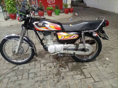 Honda 125 2022 model 24 register Karachi urgent sale 03/1/5/2/3/9/6658