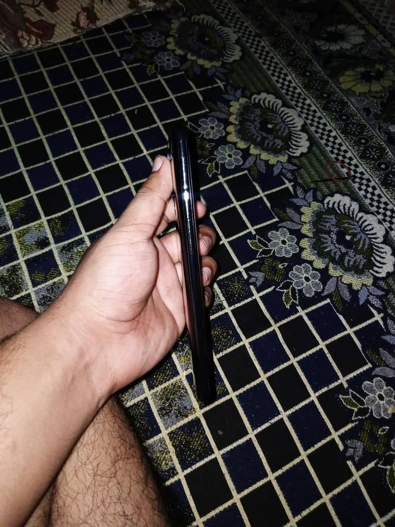 one plus . . with patch signal sim . 6