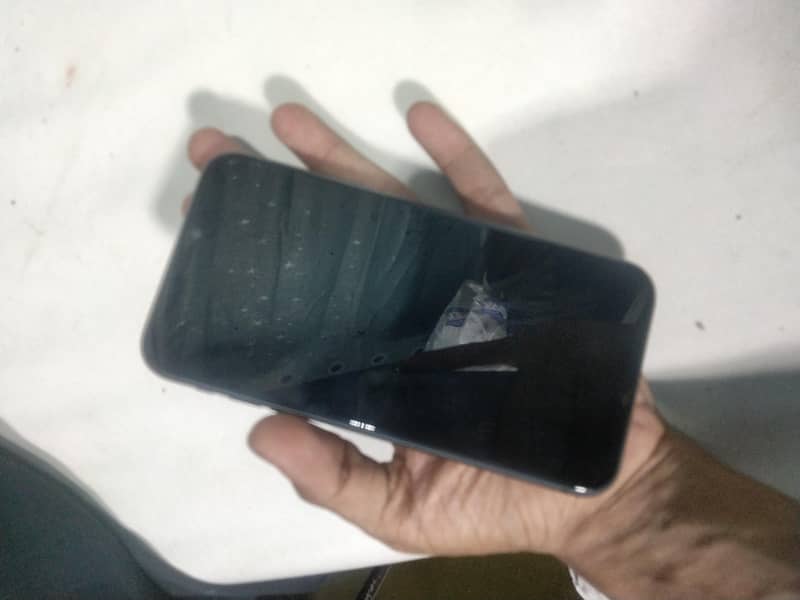 Apple iPhone 11 2