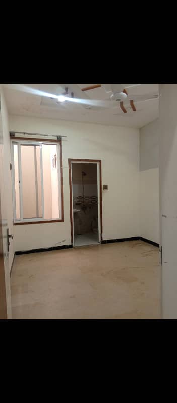 5 Marla First floor availabile for rent