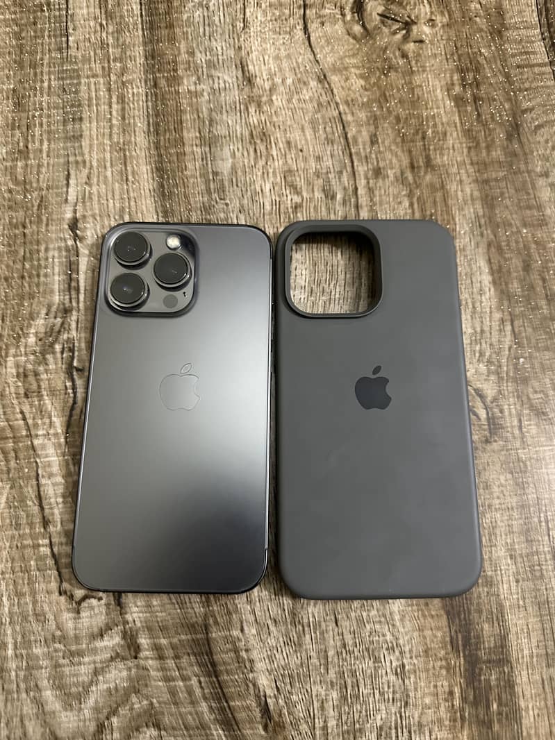 iPhone 13 Pro 4