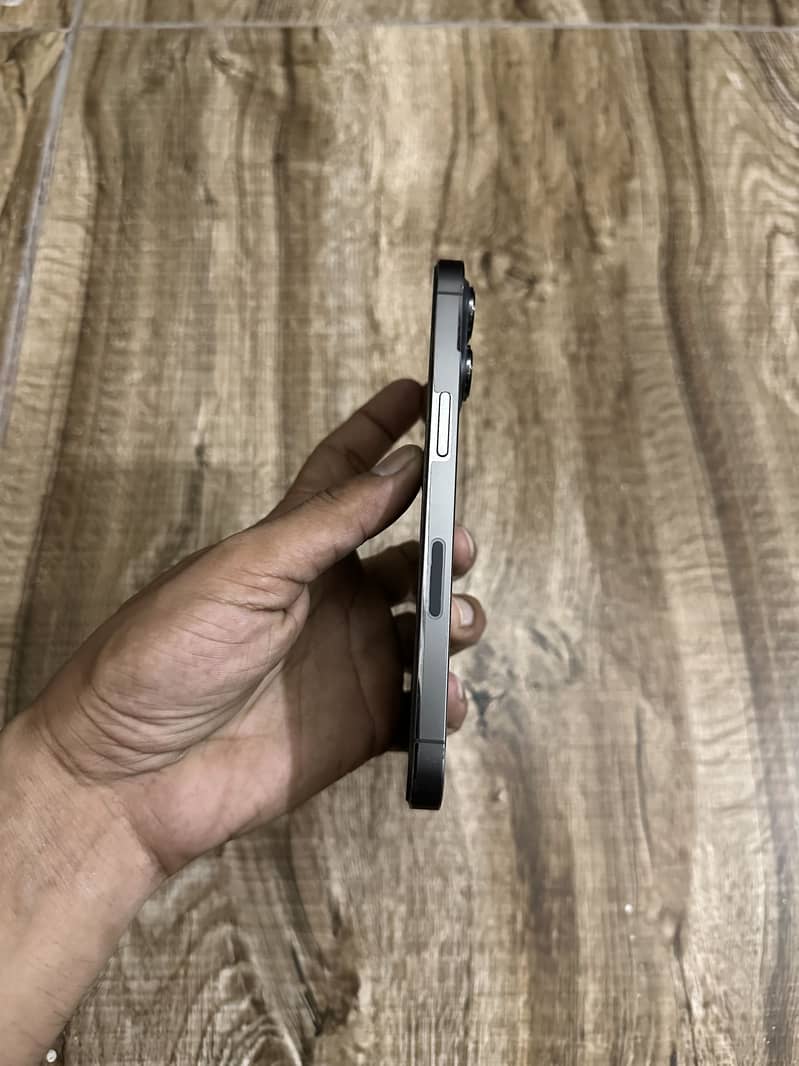 iPhone 13 Pro 5
