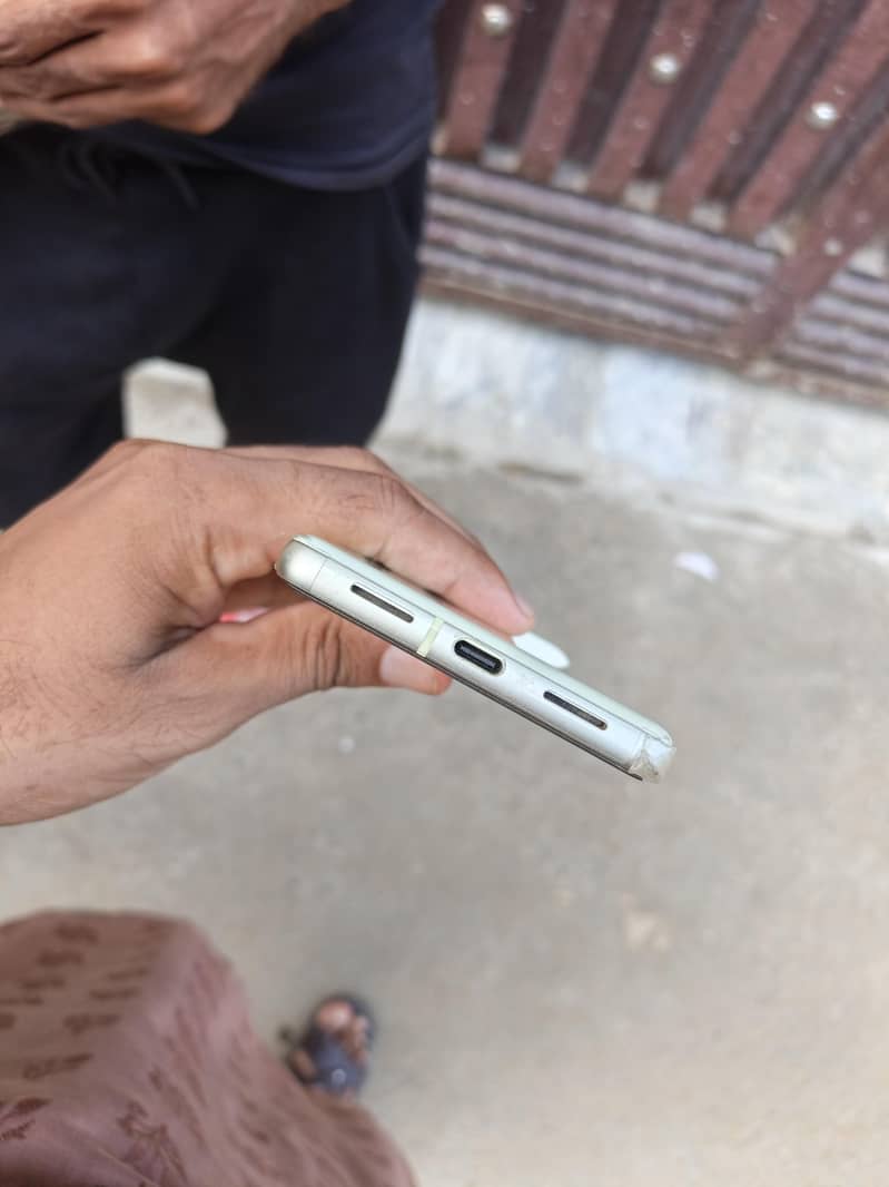 Google Pixel 7 3