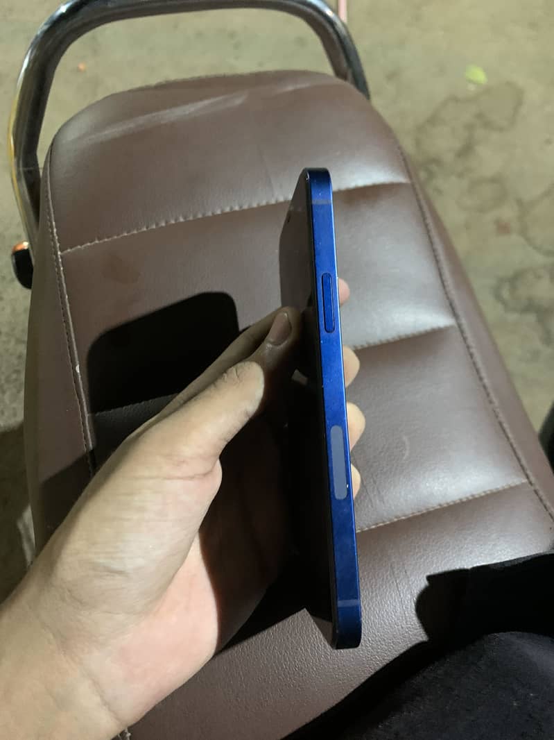 Iphone 12 3