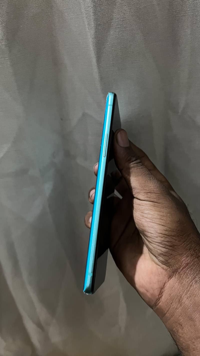 One Plus 8T 4