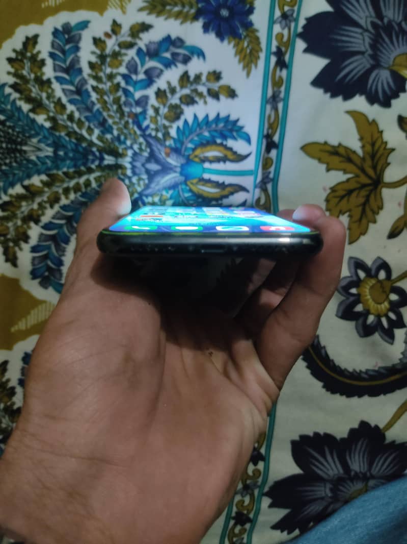 Apple iPhone X 6