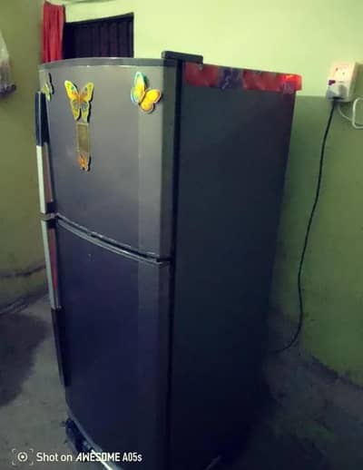 fix rate hai Dawlance Fridge only Neat clean Totel genuine