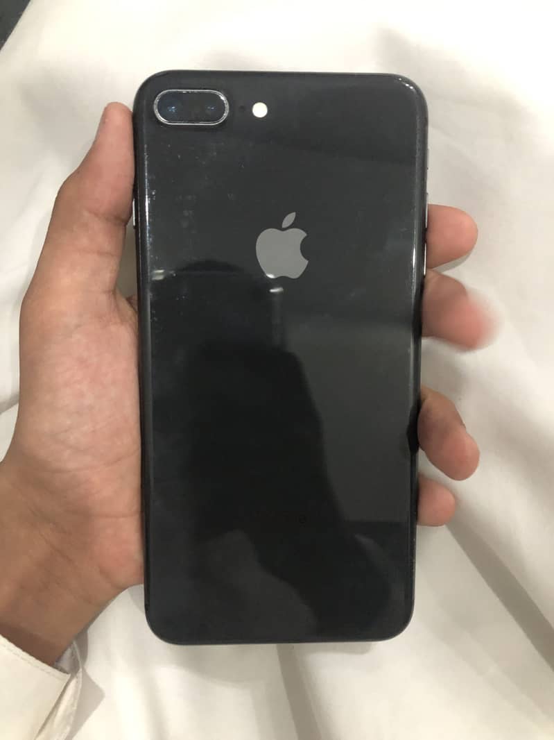 Apple iPhone 8 Plus 0
