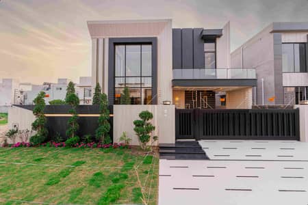 ANW REAL ESTATE PROUDLY OFFERS: 1 KANAL ELEGANT AND FULLY MAINTAINED SUPER HOT LOCATED BUNGALOW IS AVAILABLE IN THE BEST BLOCK OF DHA PHASE 4 LAHORE.