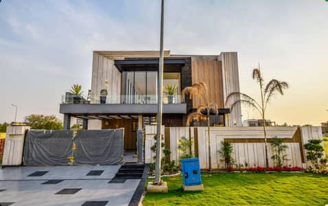 ANW REAL ESTATE PROUDLY OFFERS: 1 KANAL ELEGANT AND FULLY MAINTAINED SUPER HOT LOCATED BUNGALOW IS AVAILABLE IN THE BEST BLOCK OF DHA PHASE 7 LAHORE.