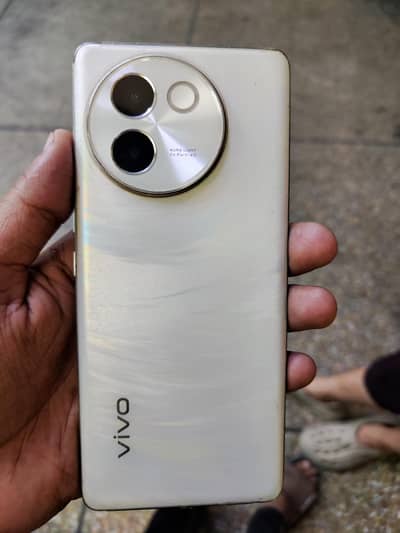 Vivo V30e