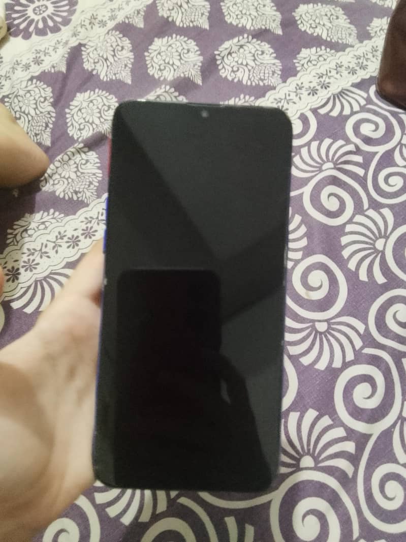 Realme C2 4