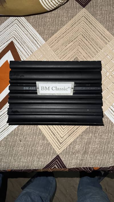 BM Classic BM-440 4 Channel Car Amplifier 1800W Max - Good Condition