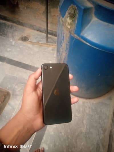 Apple iPhone SE