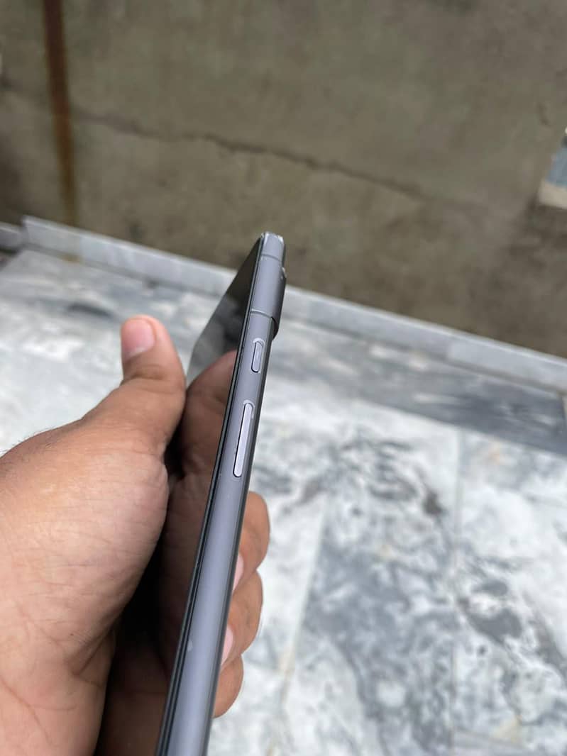 Google Pixel 7 4