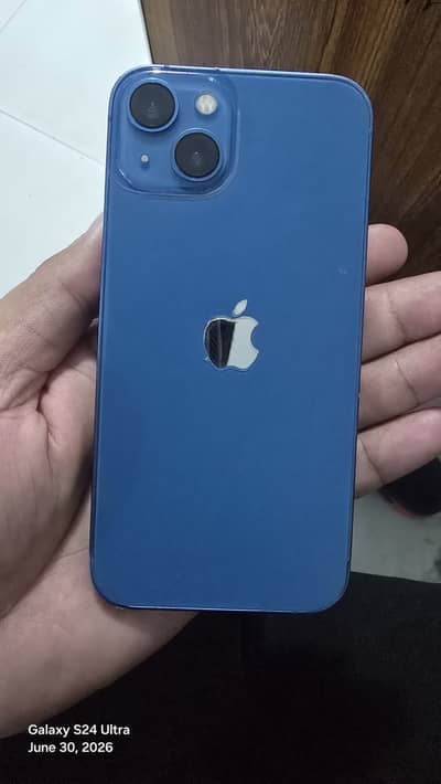 Apple iPhone 13