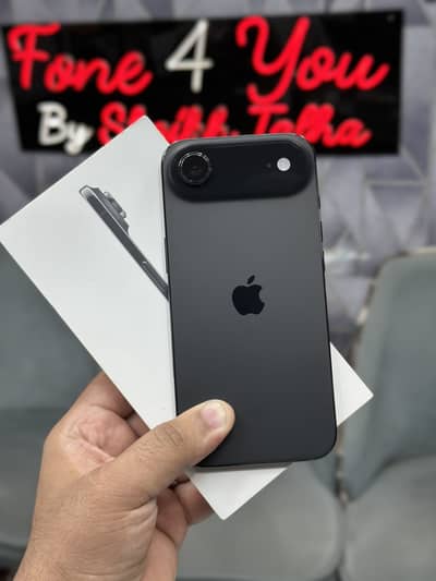 iPhone 17 Air 256GB Non-pta 3 cycle just box opened condition