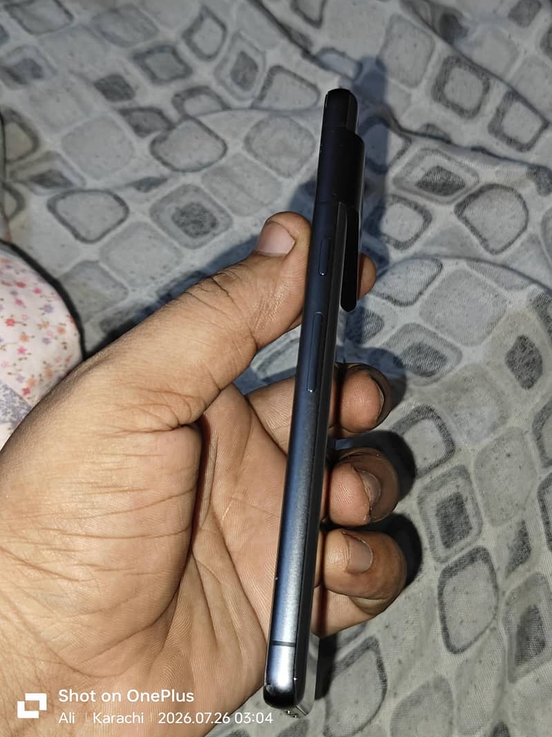 Google Pixel 7 4