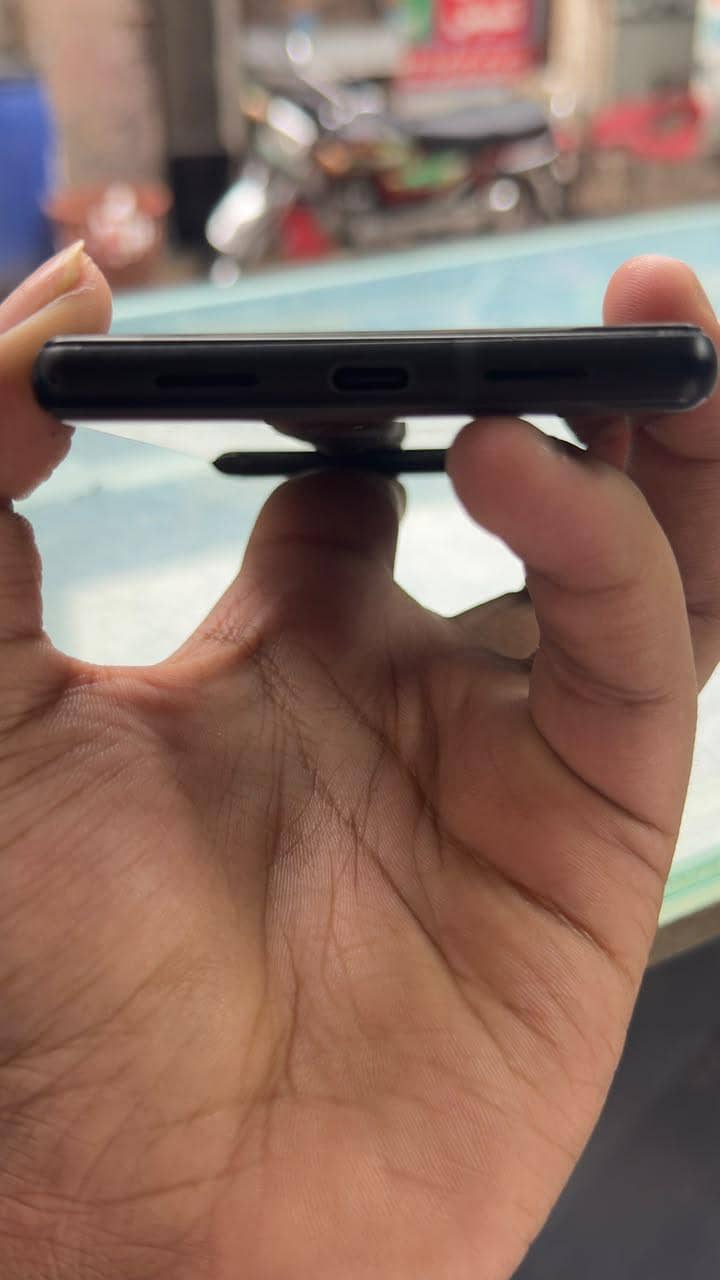 Google Pixel 6 4
