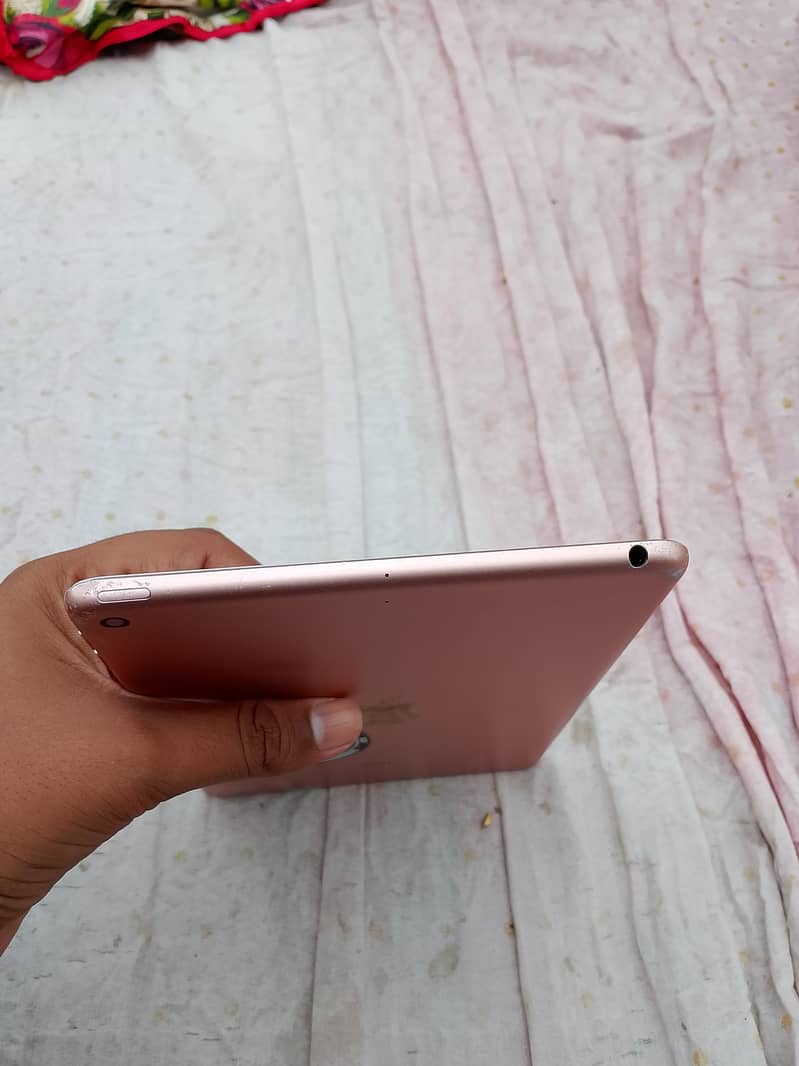 IPAD MINI 5th generation 2