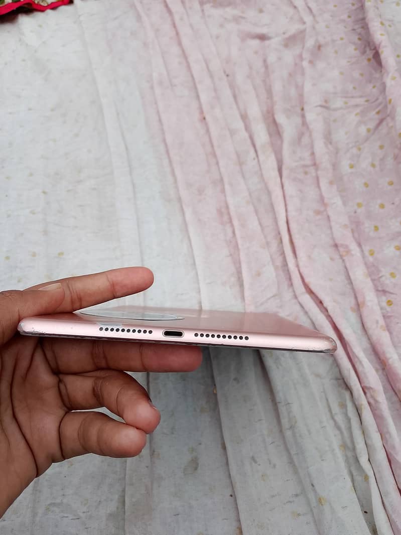 IPAD MINI 5th generation 3