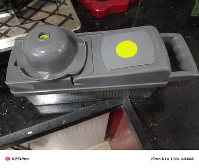 vegetable cutter ice cube and tray