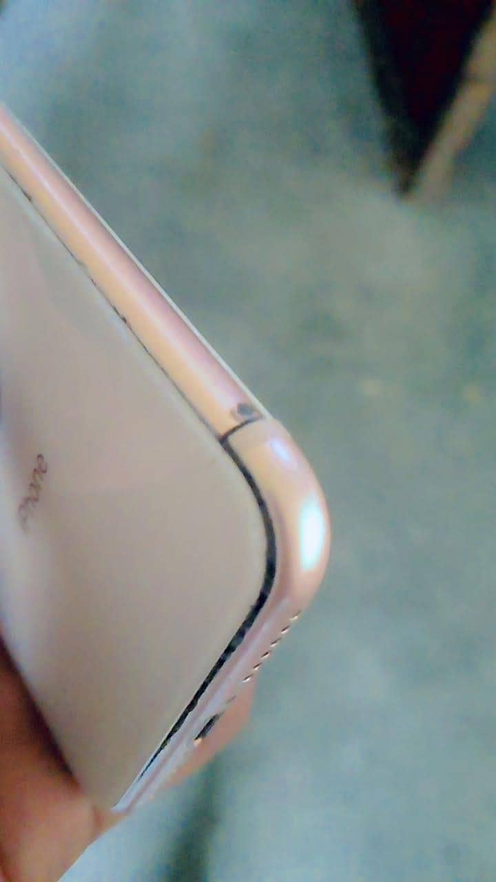 Apple iPhone 8 0