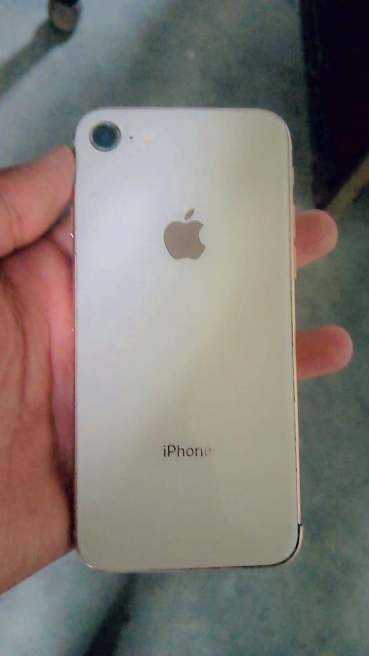 Apple iPhone 8 1