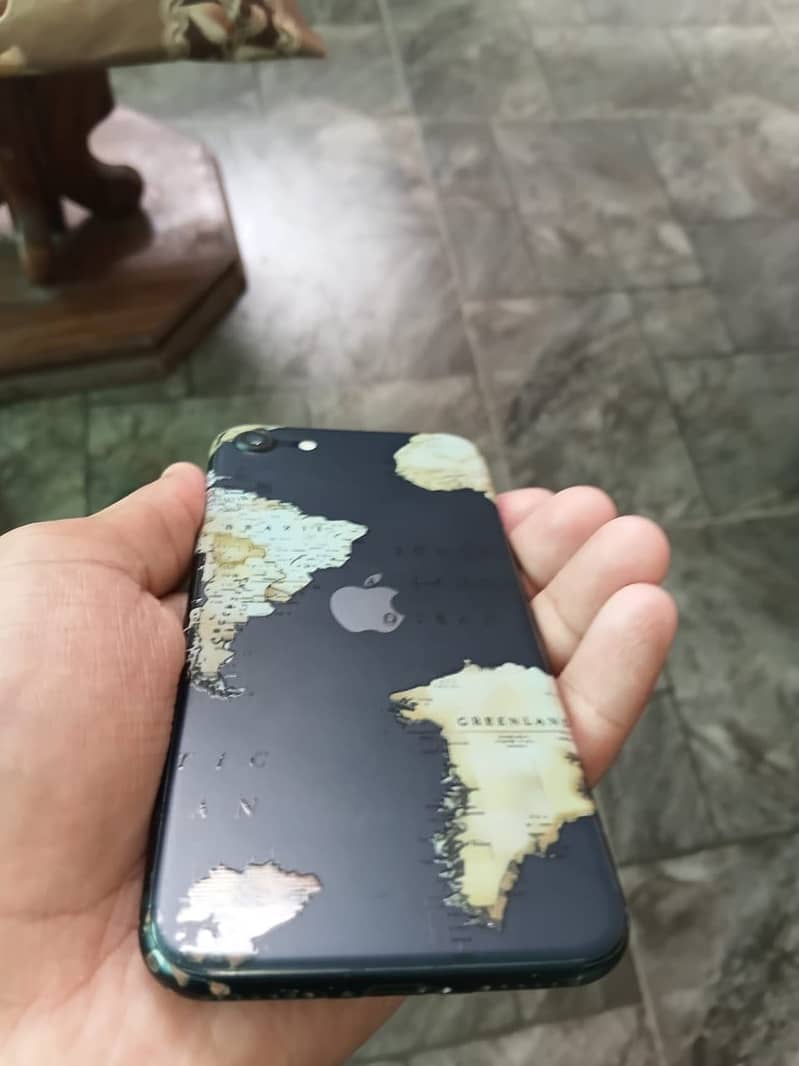 iPhone se 3rd generation 1