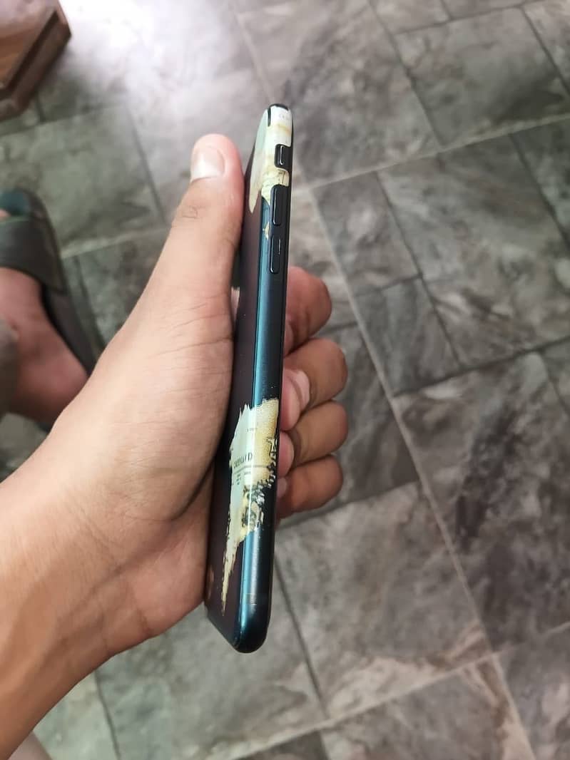 iPhone se 3rd generation 2