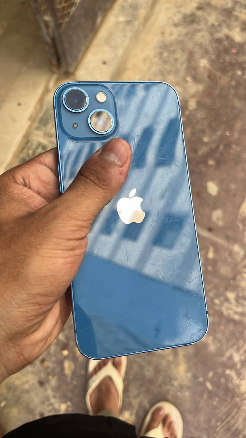 Apple iPhone 13 2