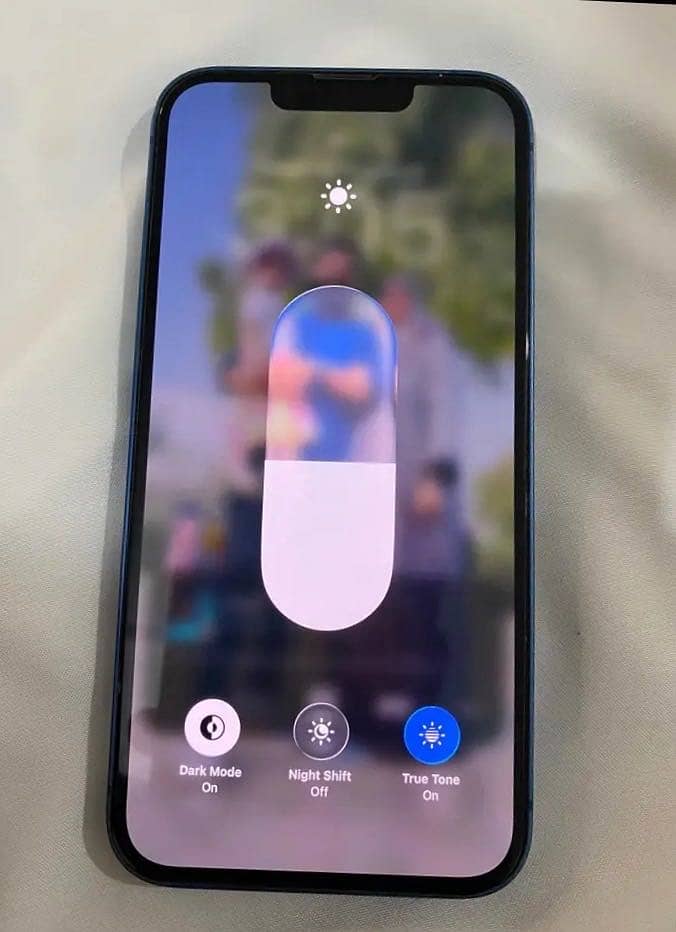Apple iPhone 13 5